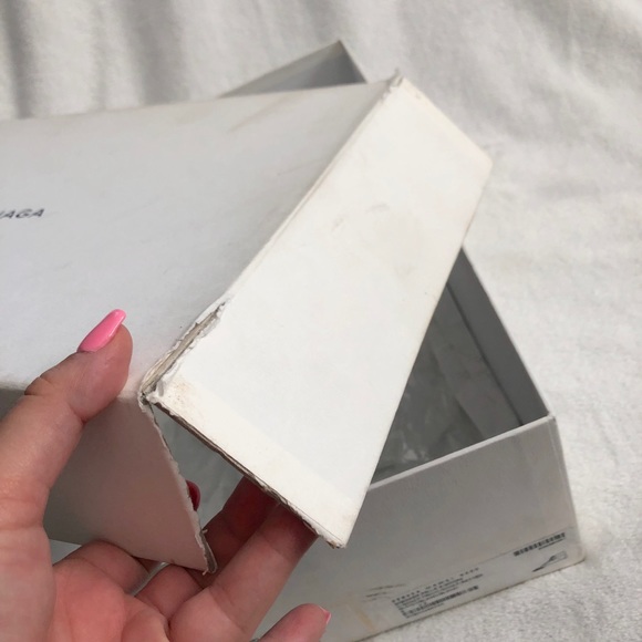 Balenciaga high top sneakers size 45 - Picture 8 of 8